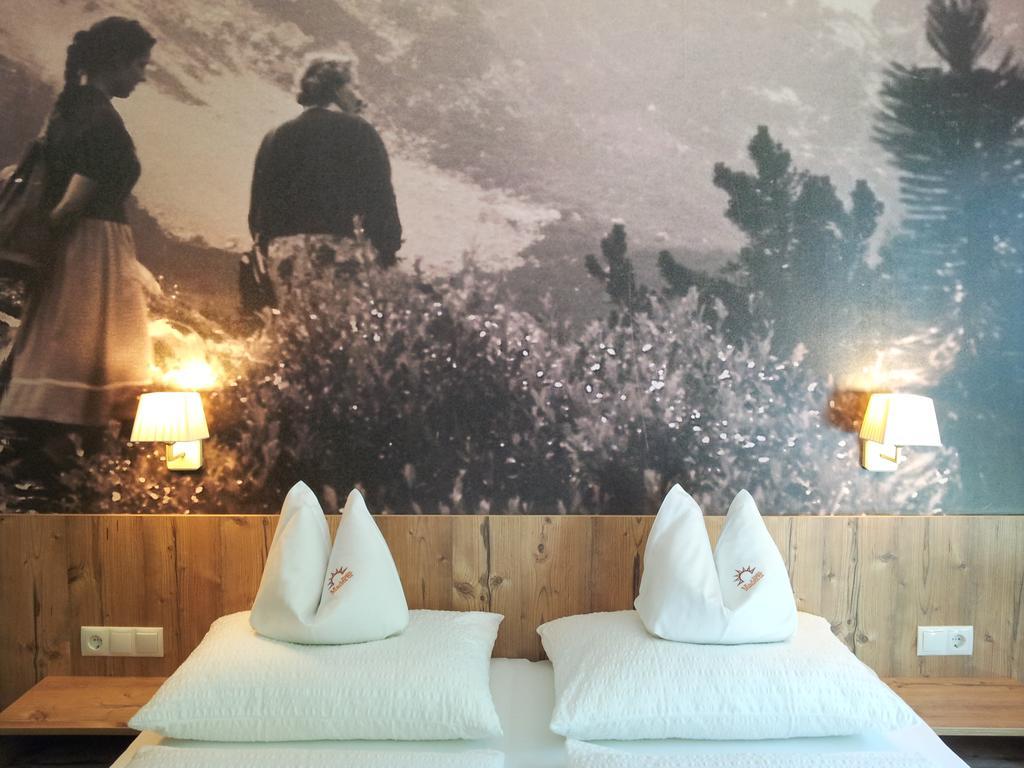 Alpenpension Maderer Gaschurn Rom bilde