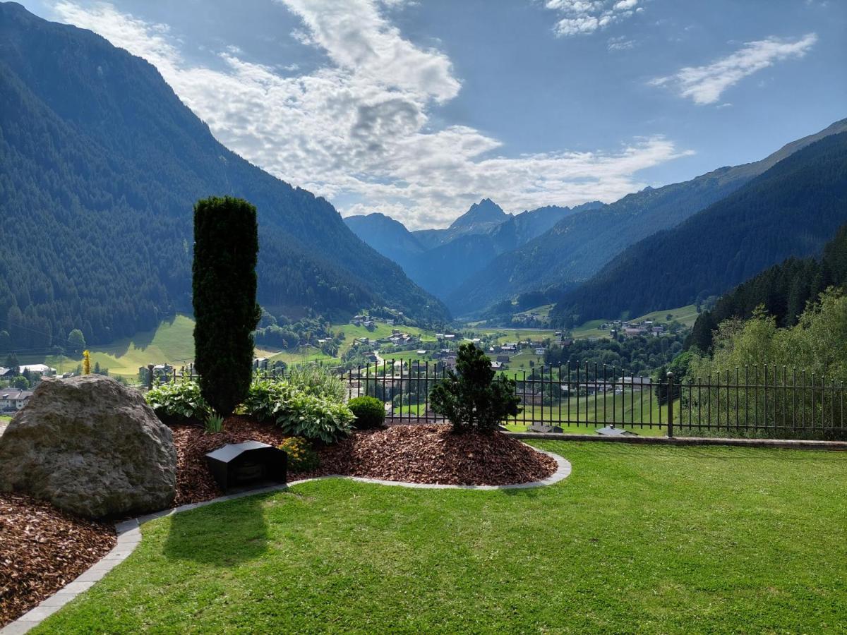 Alpenpension Maderer Gaschurn Eksteriør bilde